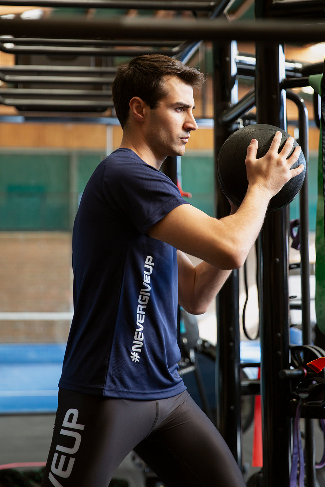 Completo con T-Shirt | Hockerty Completo con T-Shirt | Hockerty